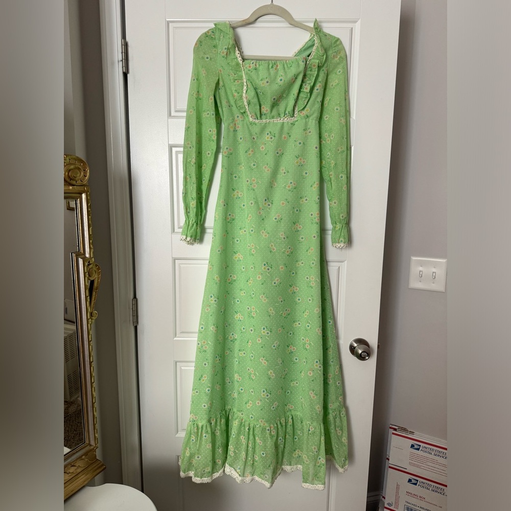 Vintage 70s Milkmaid Maxi dress fairycore